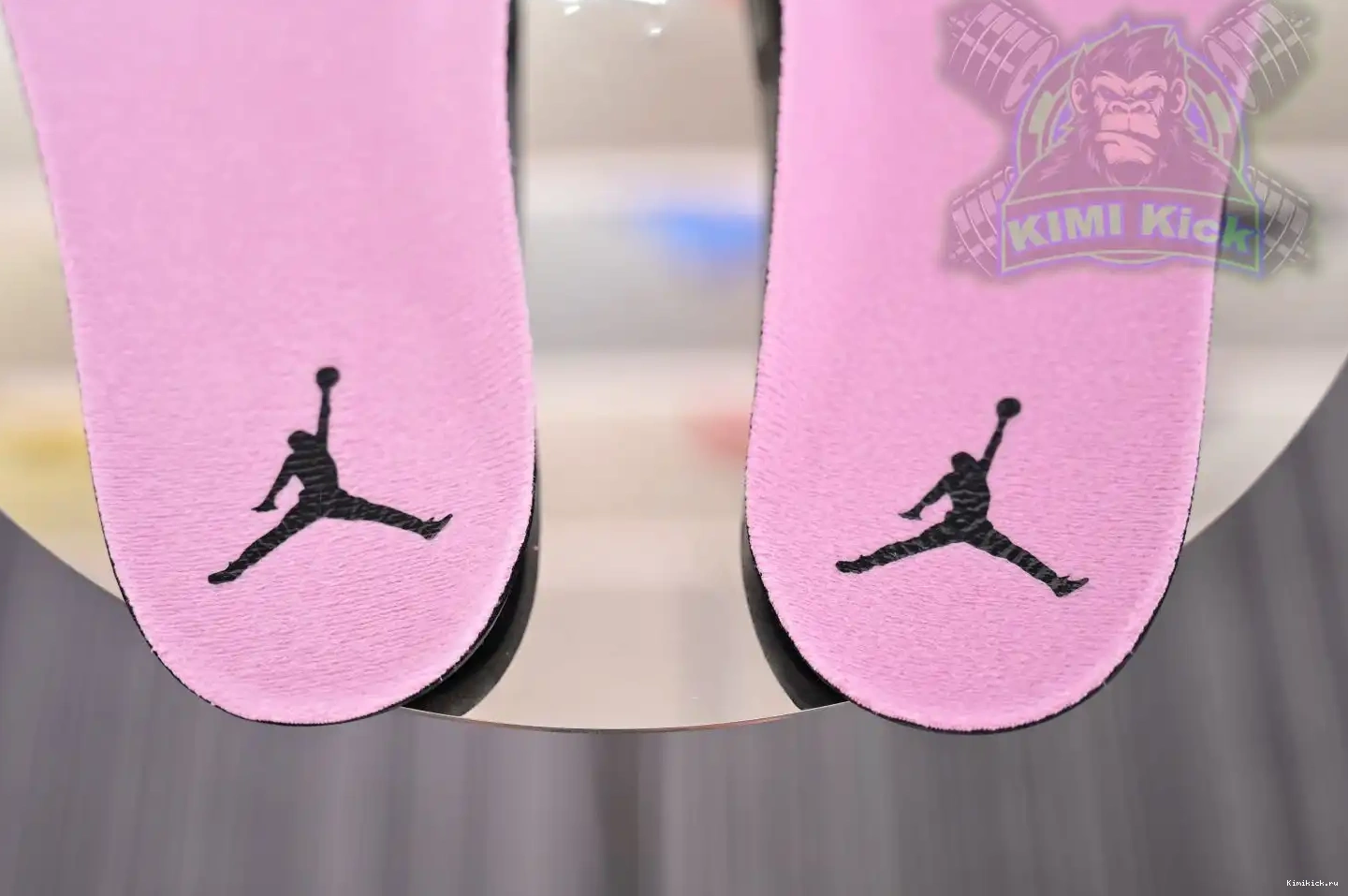 Jordan Air Kimikick Jordan 4“Orchid” 0515